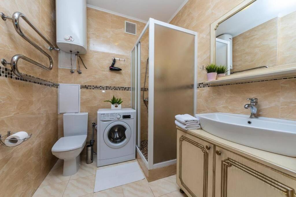 Apartments With Crazy Panoramic View Of The Dniepr Kiev Luaran gambar