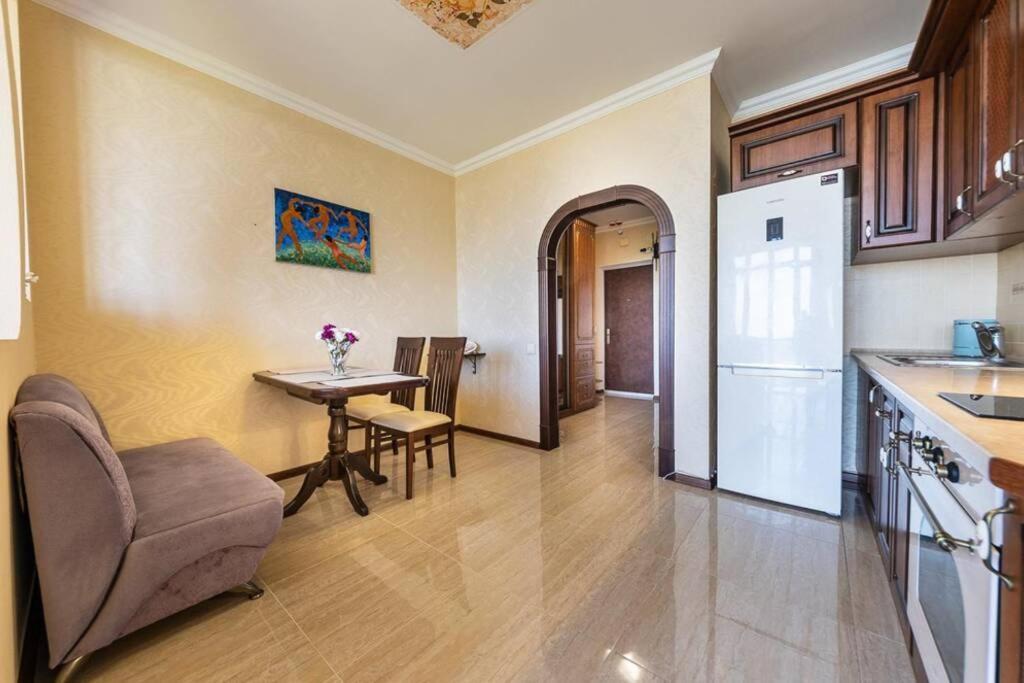 Apartments With Crazy Panoramic View Of The Dniepr Kiev Luaran gambar