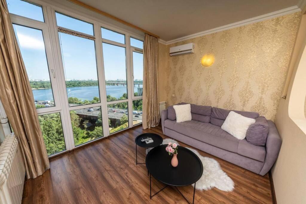 Apartments With Crazy Panoramic View Of The Dniepr Kiev Luaran gambar